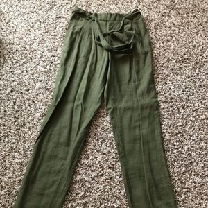 Olive ankle cropped pant